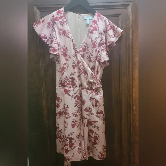 ML Monique Lhuillier Flutter Sleeve Pink And Rose Faux Wrap Floral Romper Sz 6 - Picture 6 of 8